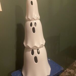 White Ghost Stack Halloween Decor